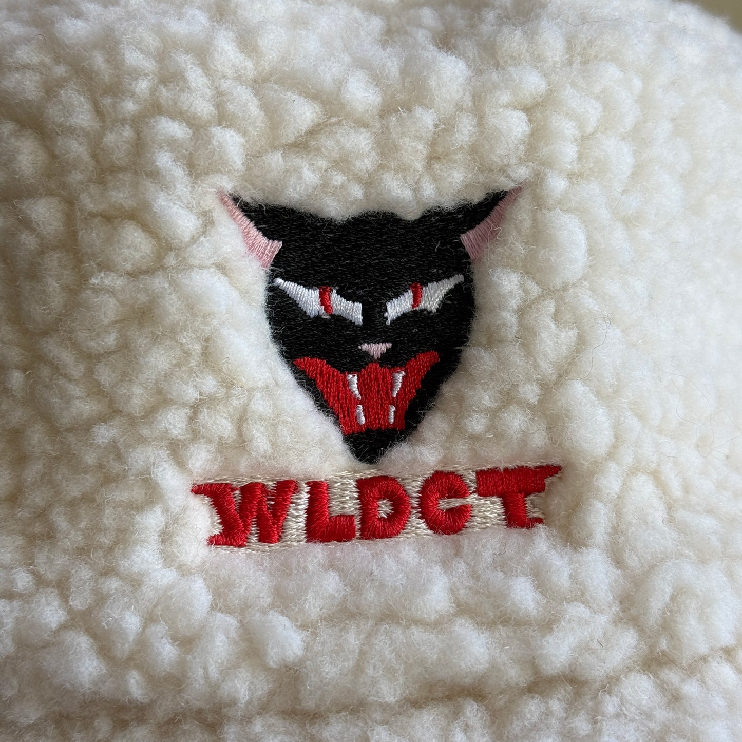 Sherpa bucket hat in Marshmallow